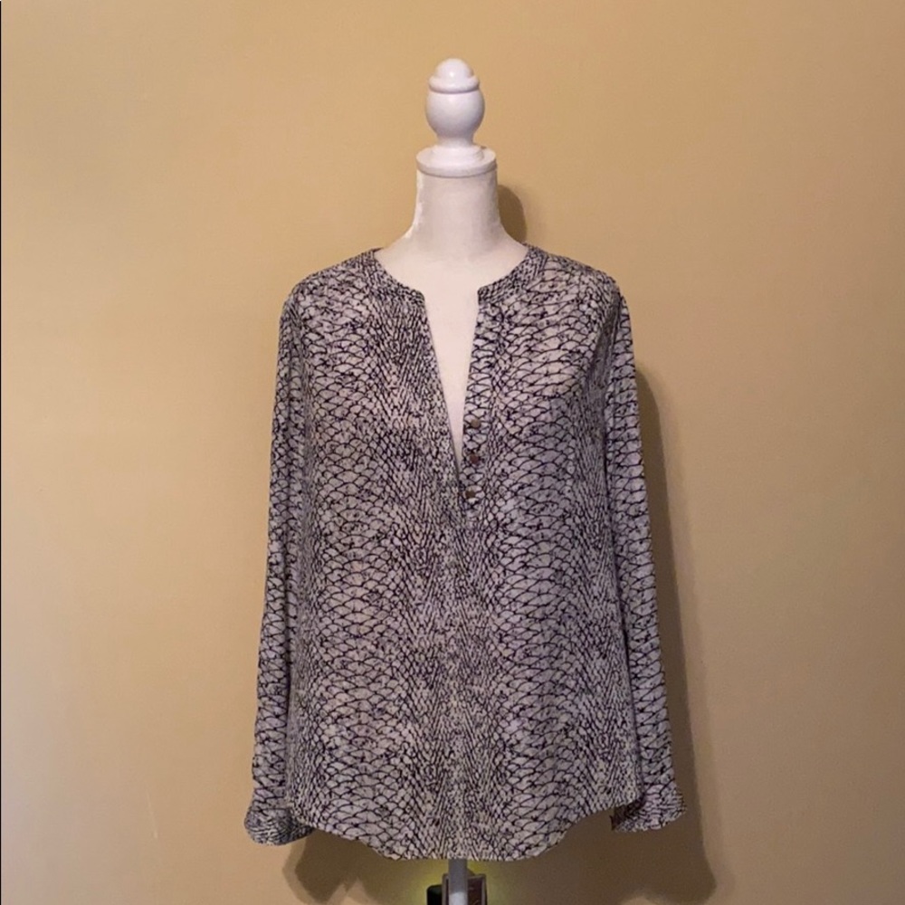 ⭐️Host Pick⭐️Investments Petites blouse